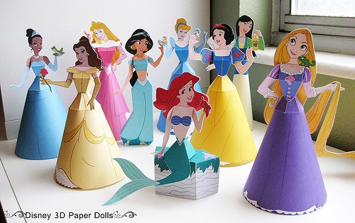 Tracing Paper Dolls for the Silhouette to Print and Cut