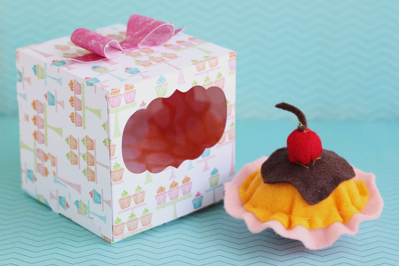 Felt Cupcake in a Box