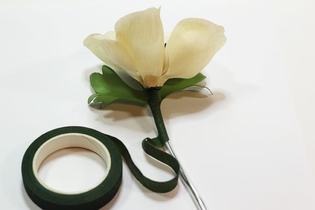 Creating Crepe Paper Flowers with Kelly Wayment on Craftcast