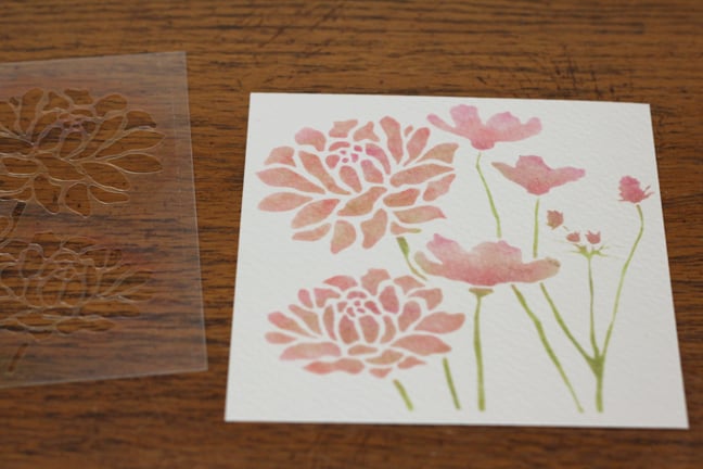 Stenciled flower card by Kelly Wayment